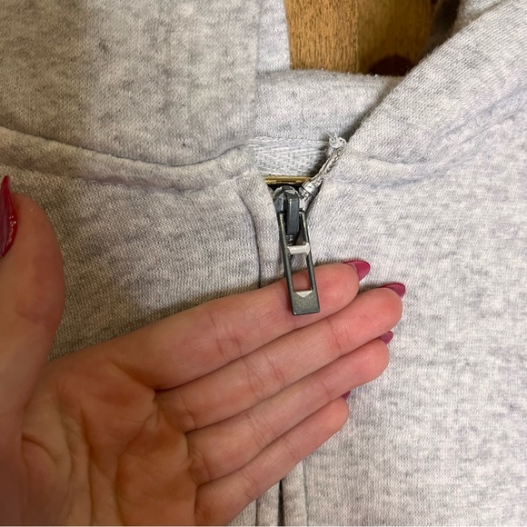 J.o&co Cropped Grey Zip-up Hoodie Size Medium - Picture 3 of 6
